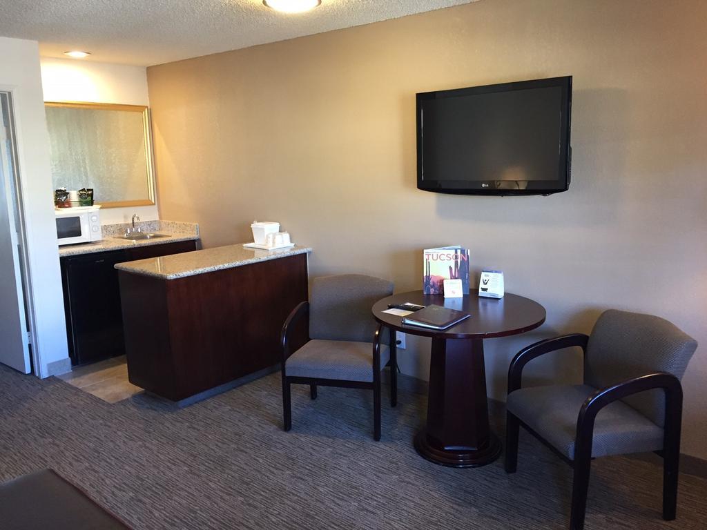 Ramada Tucson East Hotel Luaran gambar